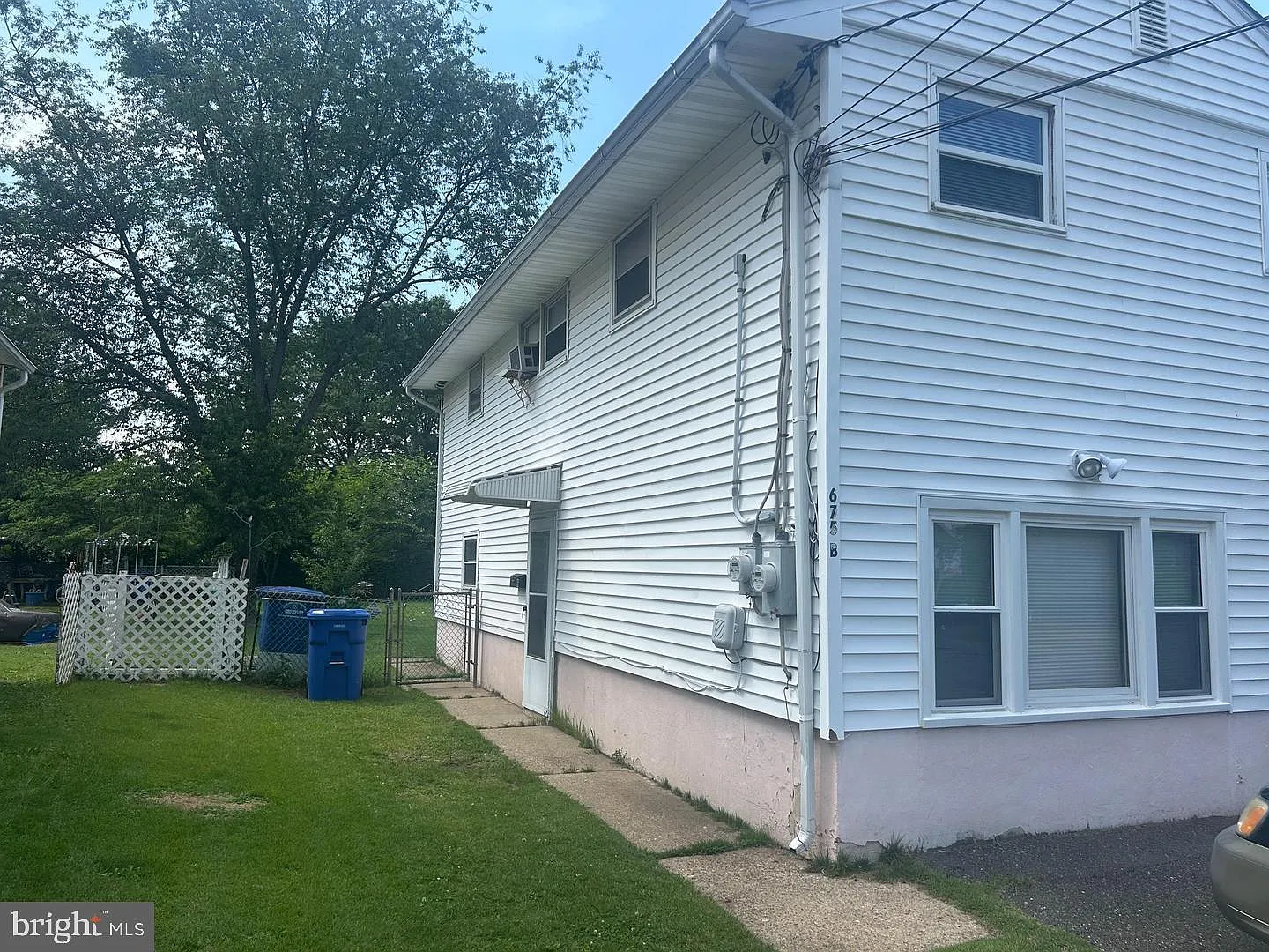 2 bed, 1.0 bath, $1,650 — Photo 2