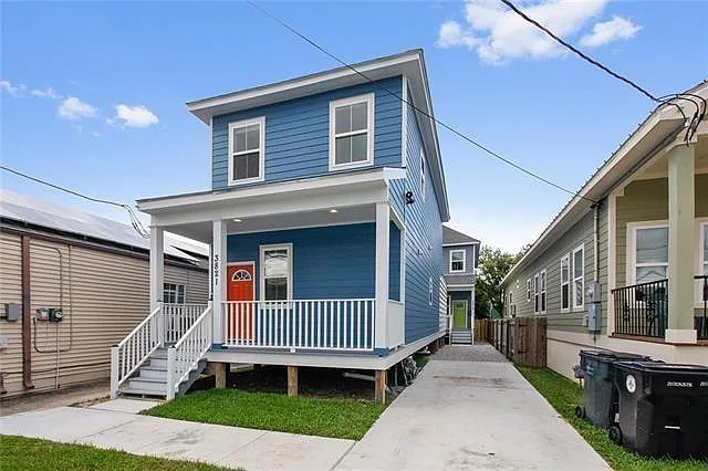 2 bed, 1.5 bath, 1048 sqft, $1,825 — Photo 2