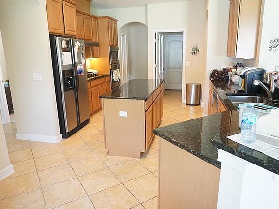 3rd image of 319 Duff Dr