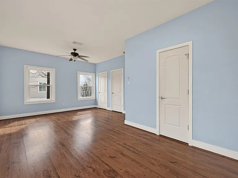 1620 Andrews St — Photo 10