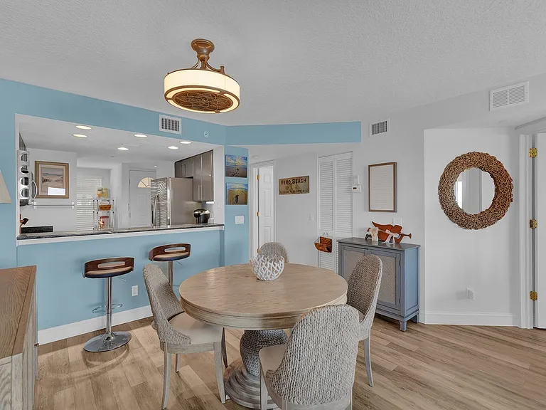 2700 Ocean Dr #107 — Photo 9