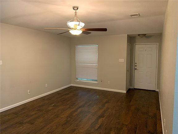 4th image of 915 Audra St