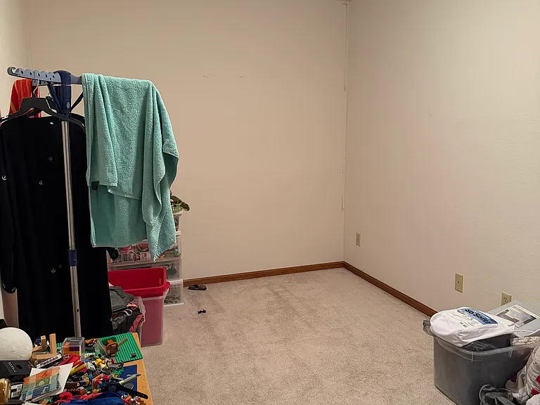 375 Kristin Ct W — Photo 20