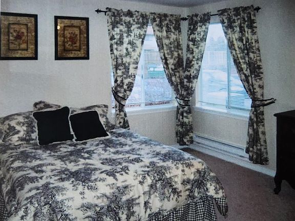 Master Bedroom,North & East Exposure