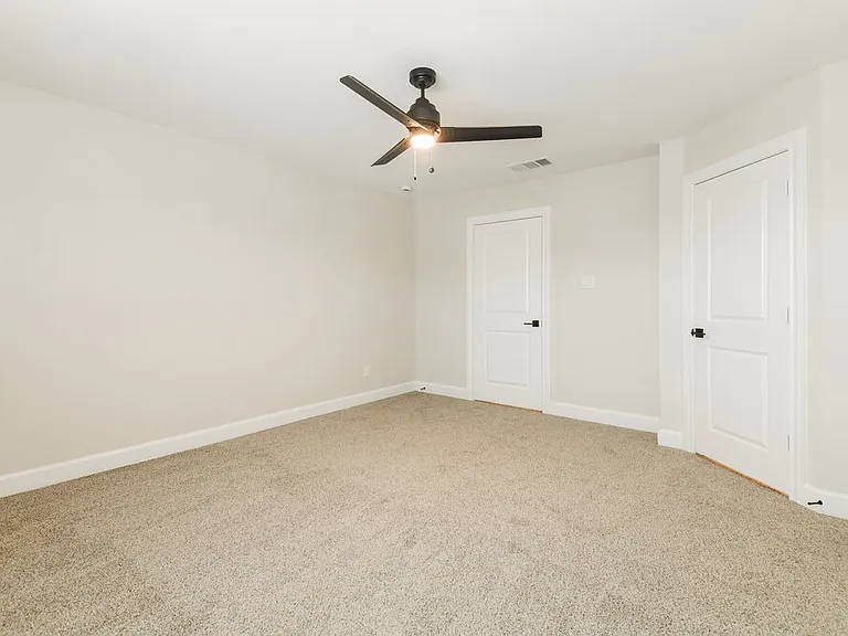 907 Princeton Hts — Photo 14