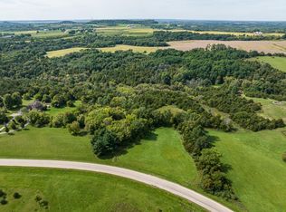 240 Thunder Bay Rd, Galena, IL 61036