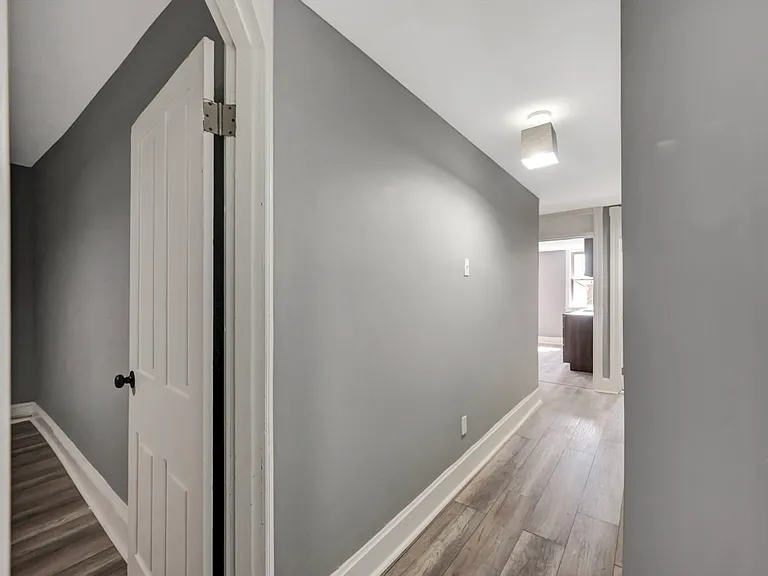 128 E Broad St #C — Photo 2