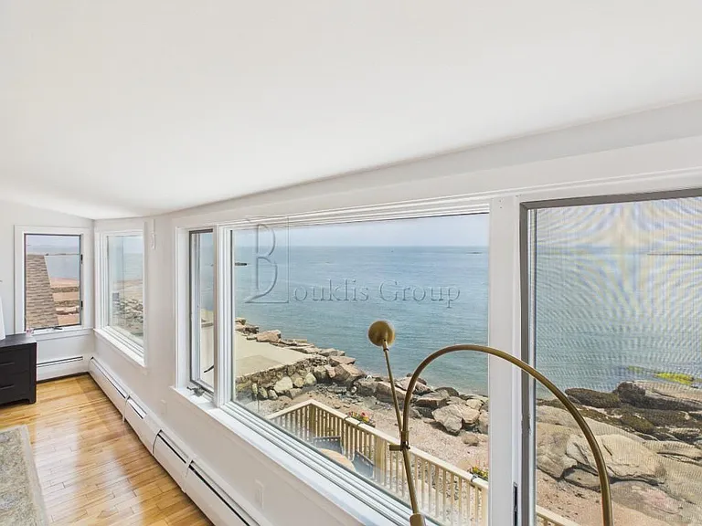4 Cambridge Ct #1 — Photo 15
