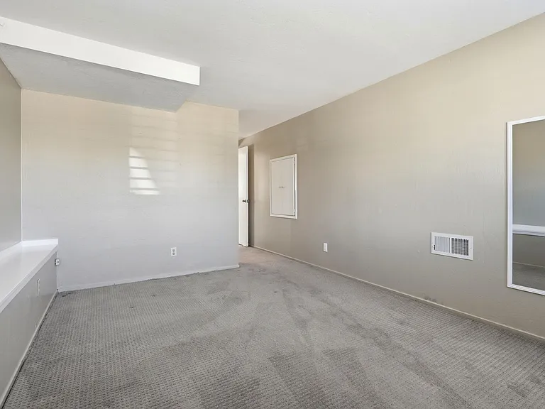 622 E 16th Ave — Photo 23