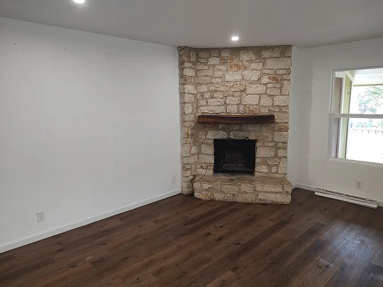 2200 Leah Cv #C — Photo 2