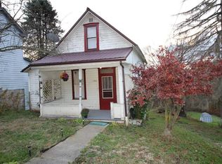 1382 E Maiden St, Washington, PA 15301