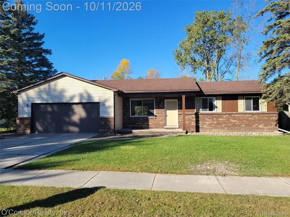 820 Montana St, Marysville, MI 48040