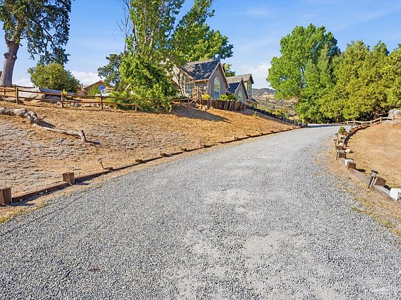 4th image of 29751 Rollingoak Dr