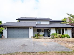 3876 Finnerty Rd #B, Saanich, BC V8N4A2