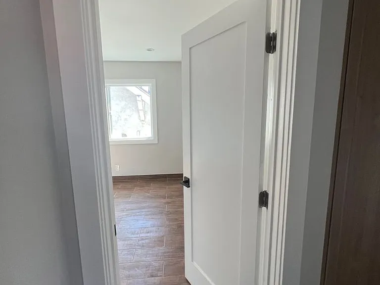 1819 S Manhattan Pl — Photo 29