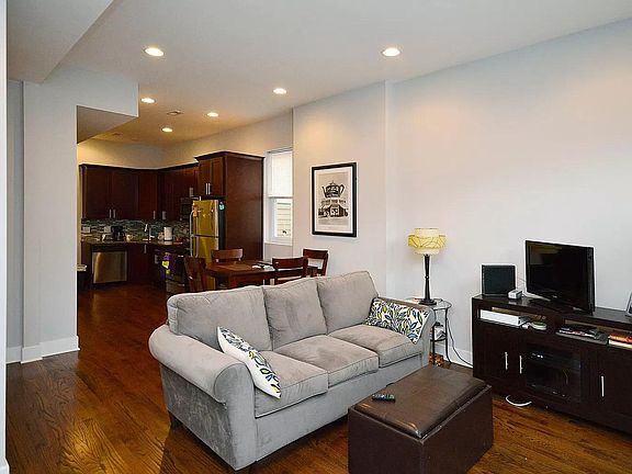 Living & Kitchen