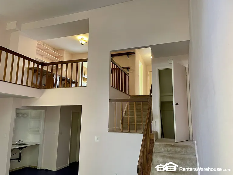 9923 Valley Park Dr — Photo 8