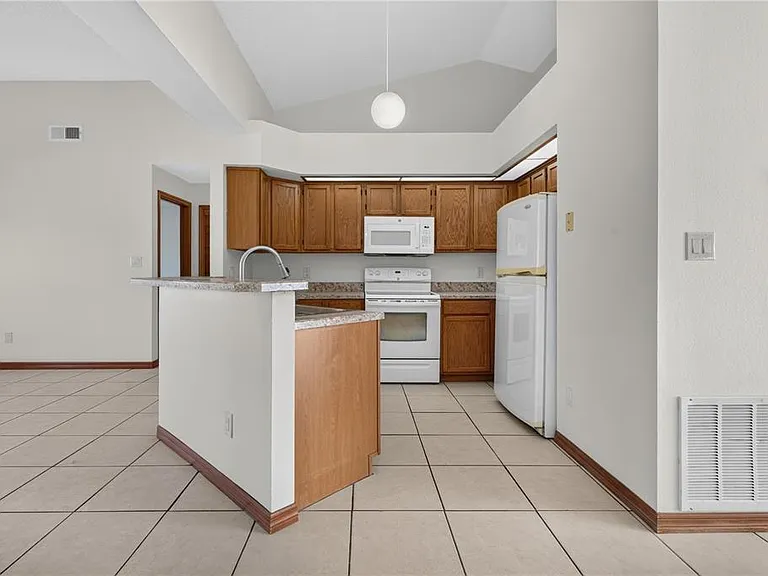 4059 Waterview Loop — Photo 11