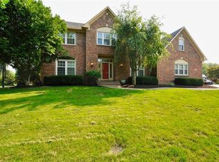 10554 Chestnut Hill Cir, Fishers, IN