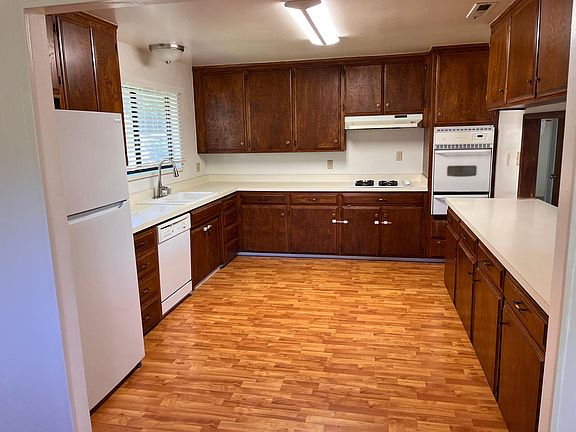2nd image of 5174 Campbell Way
