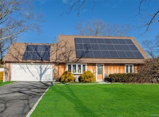 12 Yellowstone Court, Coram, NY 11727