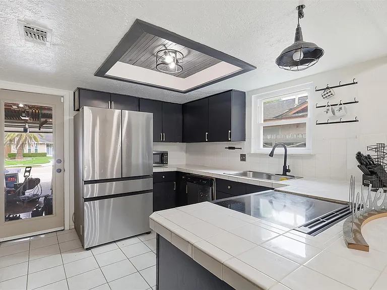 17211 Camberwell Green Ln — Photo 6