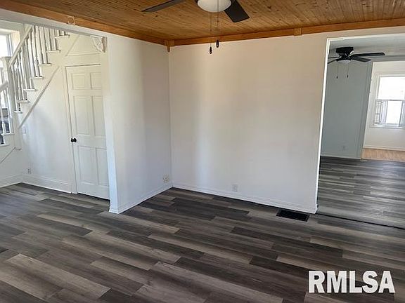 4th image of 221 N State St