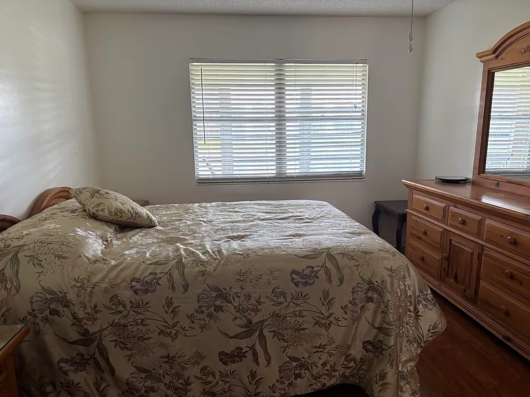 2038 Exeter #C — Photo 16