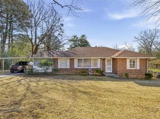 27 Hilltop Ln, Toccoa, GA 30577