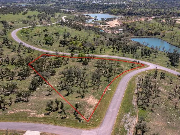 784 Lagrange Dr, Fredericksburg, TX 78624