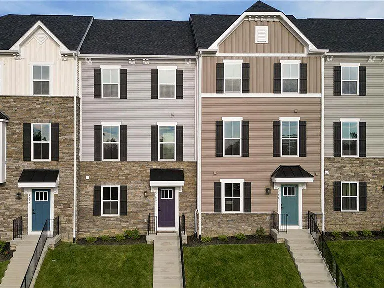 9390 Tanfield Dr — Photo 1