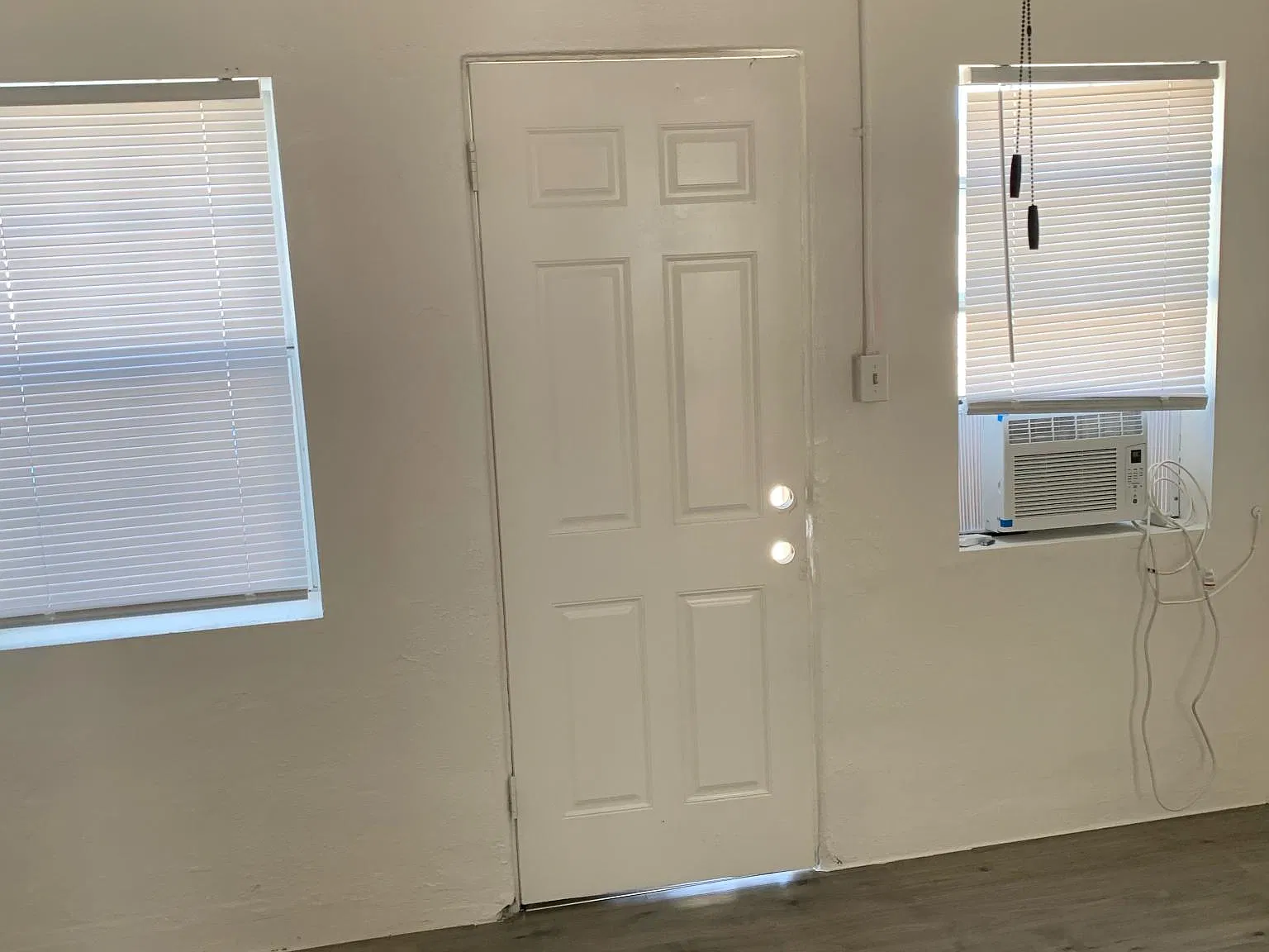 Studio, 500 sqft, $995 — Photo 3