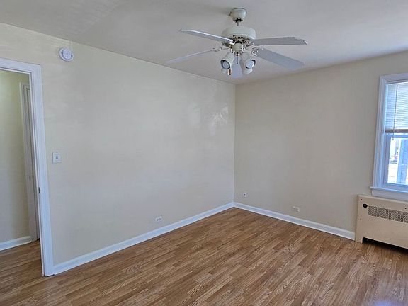2nd image of 1534 N Harlem Ave APT 3E