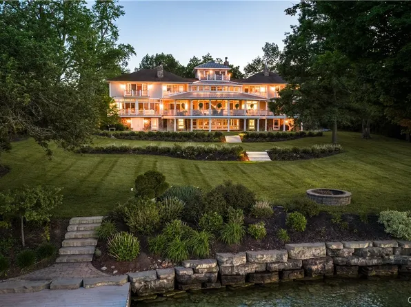 1818 W Lake Rd, Skaneateles, NY 13152