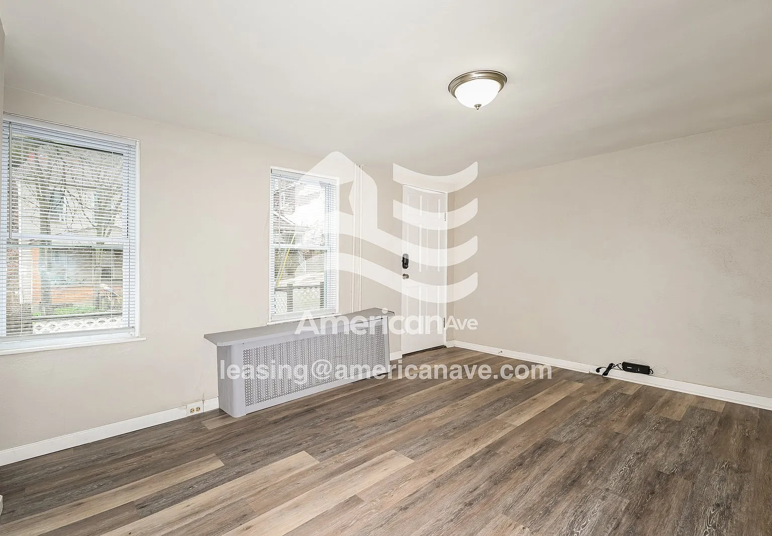 2 bed, 1.0 bath, 908 sqft, $1,229 — Photo 2