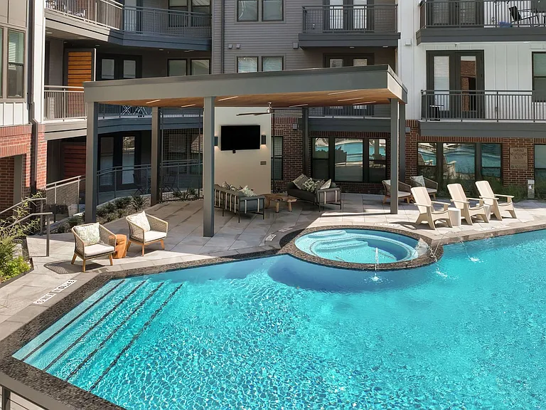 Troubadour Apartments — Photo 49