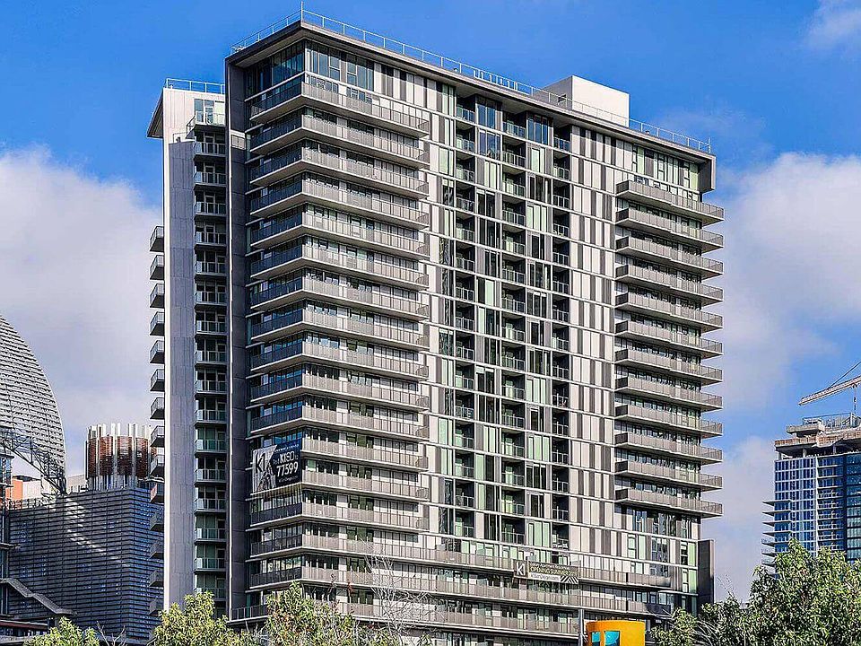 1st image of 330 13th St APT 4