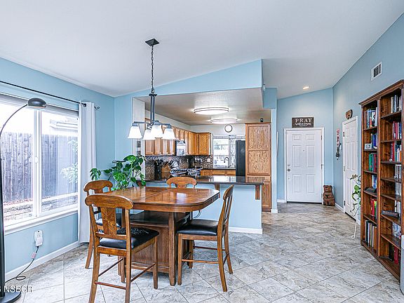 4th image of 1853 N Lauren Ln