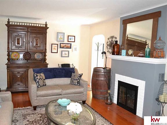 4th image of 208 N Park Ave
