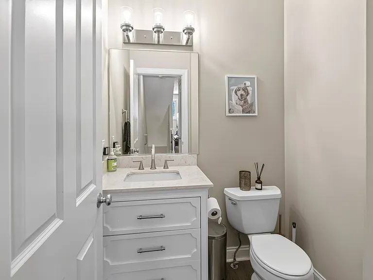 10933 Detroit Ave — Photo 13