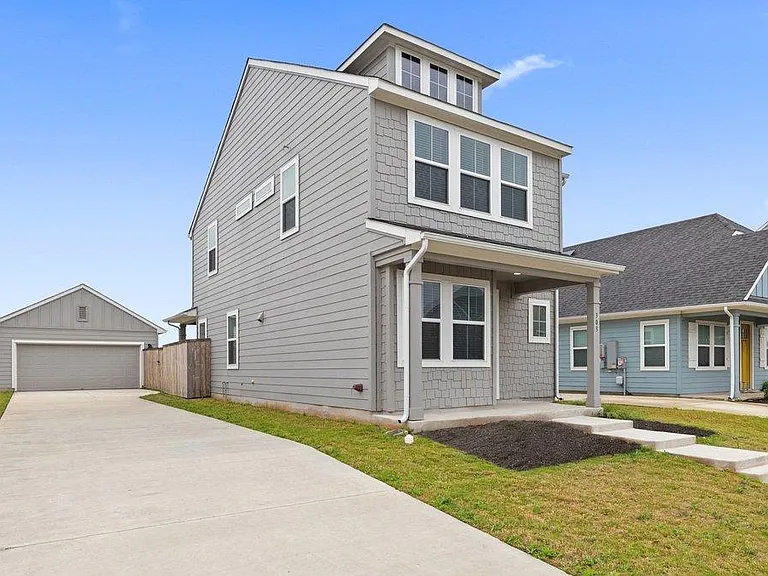 303 Elm Branch Trl — Photo 3