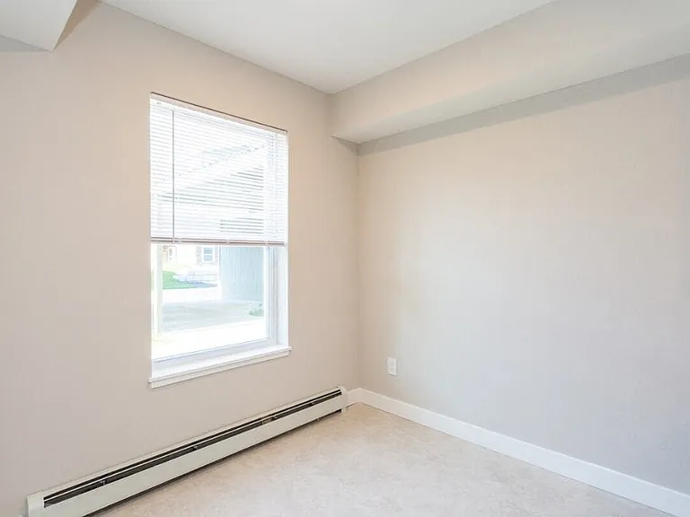 North Hillburn Apartments — Photo 5