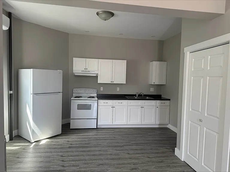 1449 Locust St #1 — Photo 2