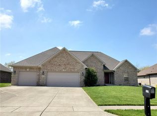 4915 W Cedar Creek Dr, New Palestine, IN