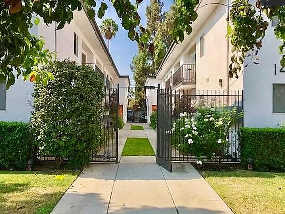 2nd image of 14936 W Magnolia Blvd #Z2xwh8ssv