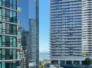 18 Harbour St #1401, Toronto, ON M5J2Z6