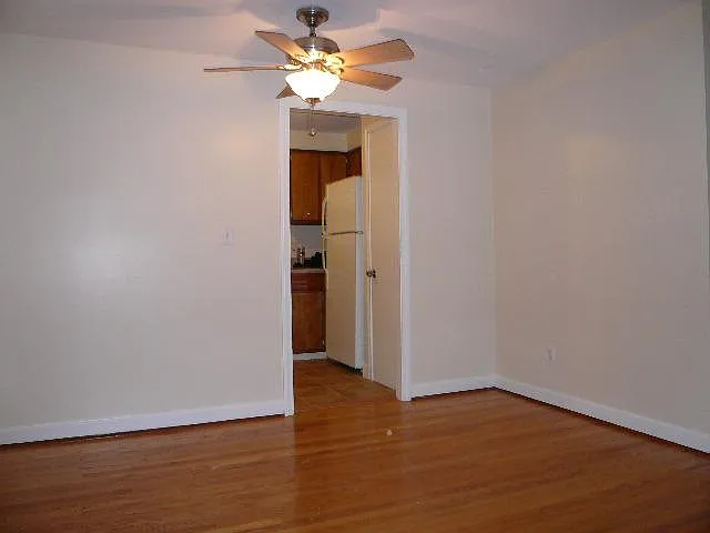 Building Photo 4