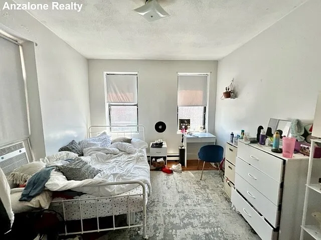 3 bed, 750 sqft, $4,000 — Photo 4