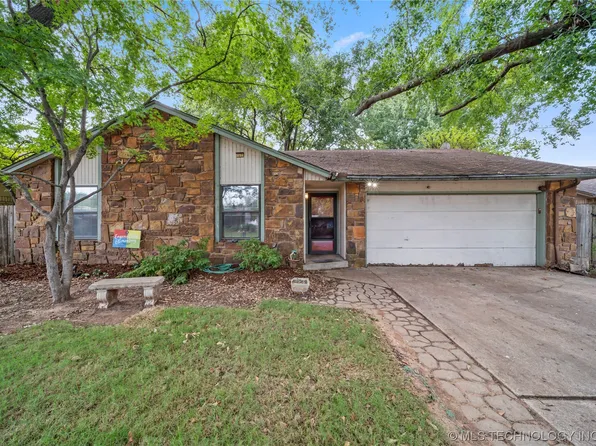 1572 E 68th St S, Tulsa, OK 74136