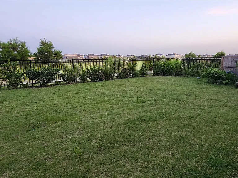 21627 Cabramatta Field Dr — Photo 9